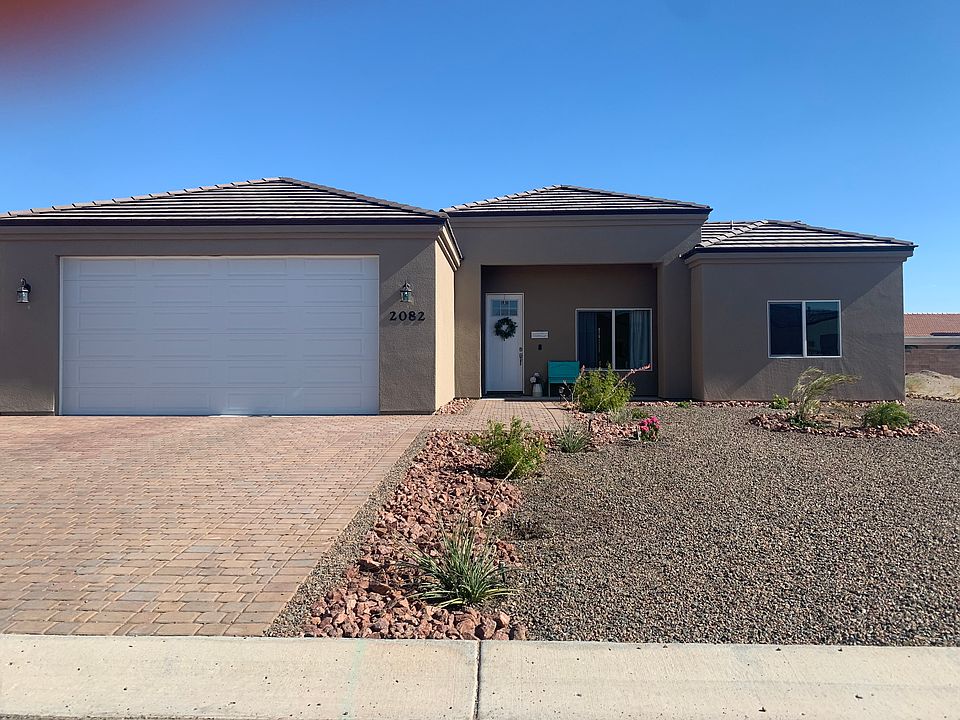 1st image of 2082 E Desert Greens Dr