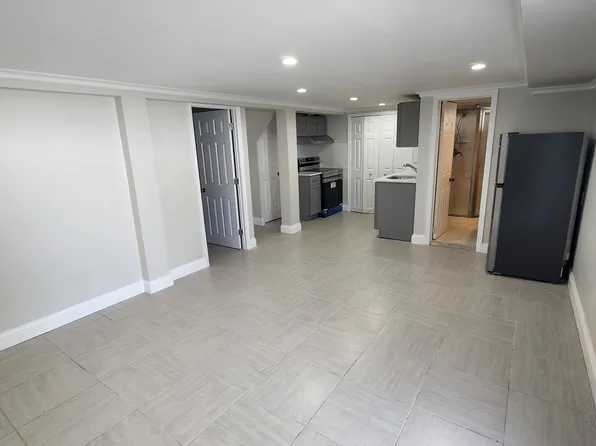 (undisclosed Address), Hicksville, NY 11801