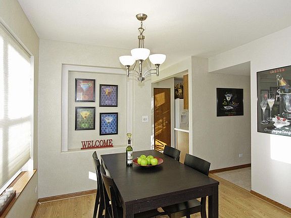 4th image of 1033 Huntington Dr