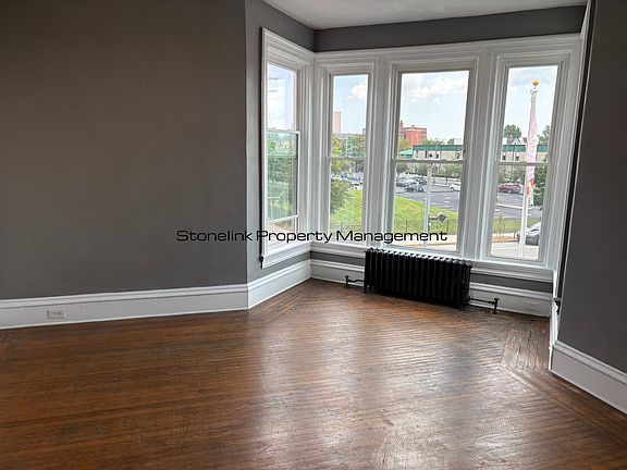 4th image of 163 Elmwood Ave #4