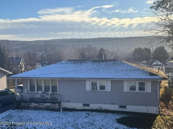 4 Rear Orchard St, Carbondale, PA 18407