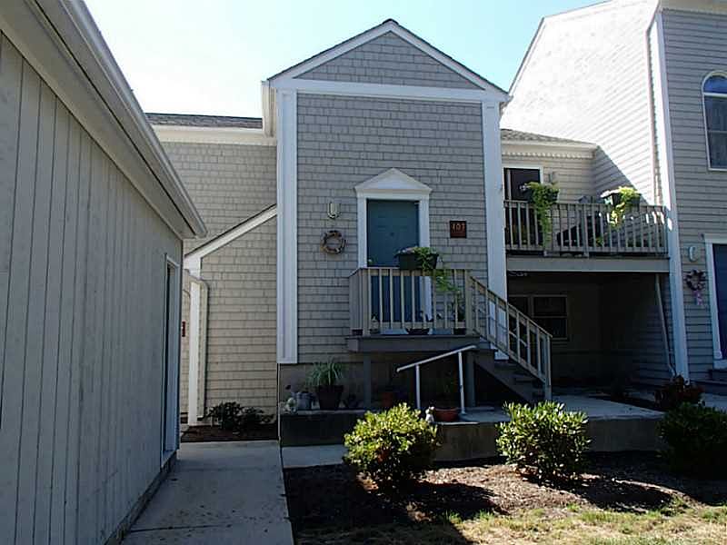 1st image of 407 North Ln #407