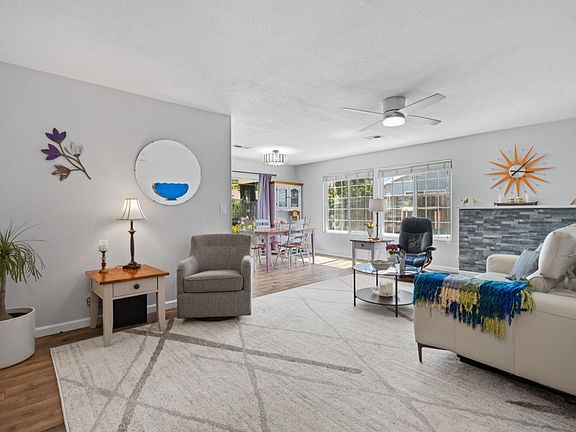 4th image of 17145 Pine Way
