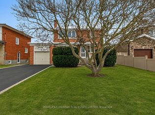 25 Sage Ave, Toronto, ON M6B 3W4