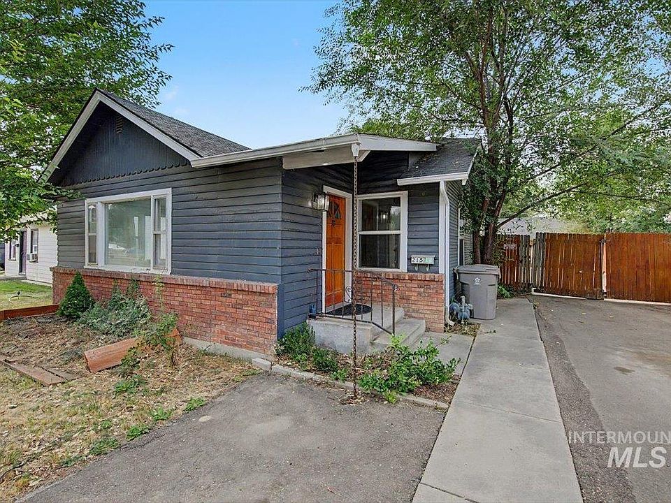 1st image of 215 Shoshone Ave