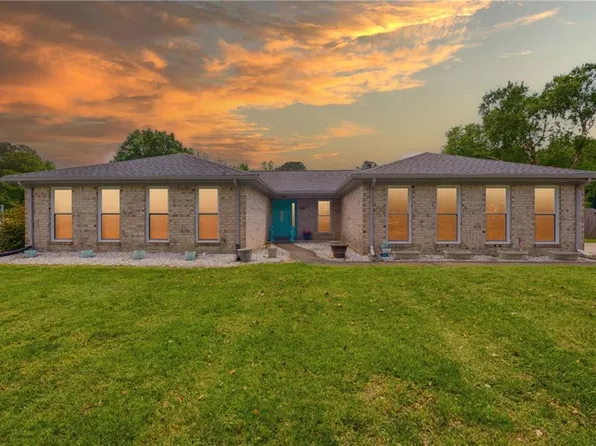 2121 Shade Tree St, Virginia Beach, VA 23456