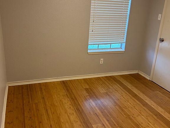 3rd image of 7826 Sara Lynn Pkwy