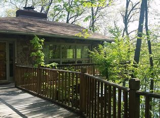 7294 Surfwood Dr, Fenton, MI 48430