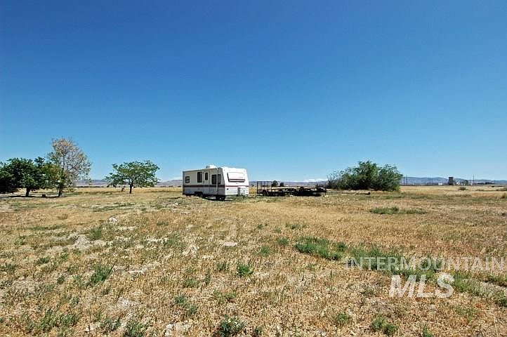 2nd image of Tbd Ne Golf Course Rim Ln