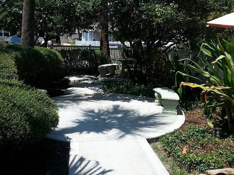 EXTRA OUTDOOR LIVING SPACE