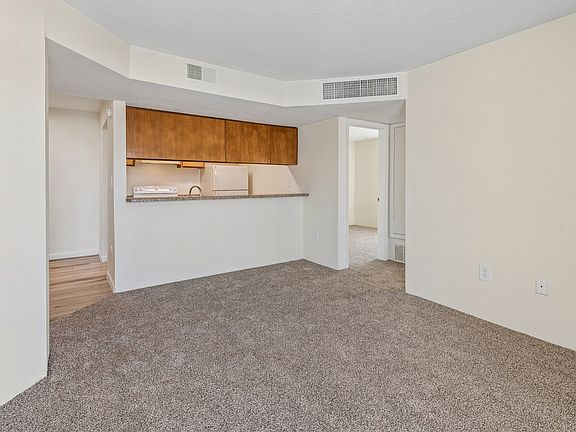 3rd image of 6801 Los Volcanes Rd NW APT G09