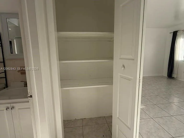 415 SW 16th Ct #1 — Photo 8