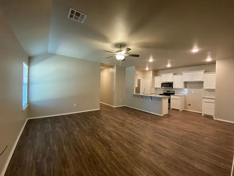 5220 Oakwood Villas Ct — Photo 5