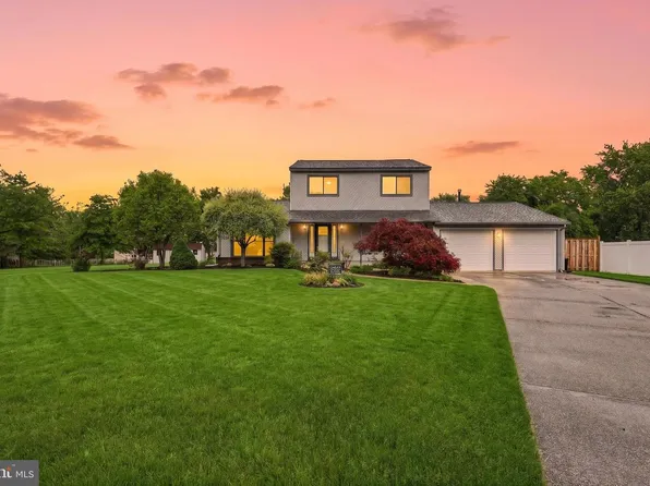5 Ellis Ct, Monmouth Junction, NJ 08852