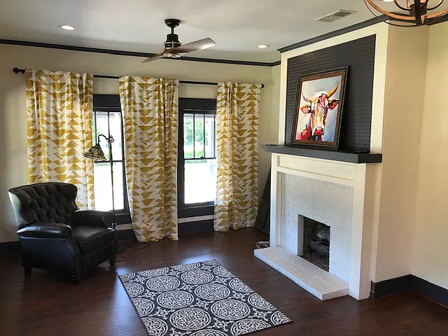 2 bed, 2030 sqft, $2,700 — Photo 2