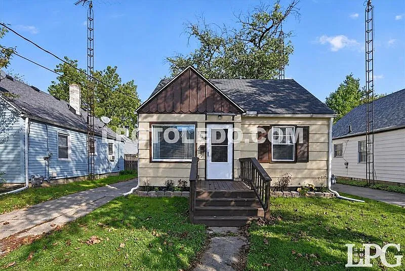 3610 Burton Ave