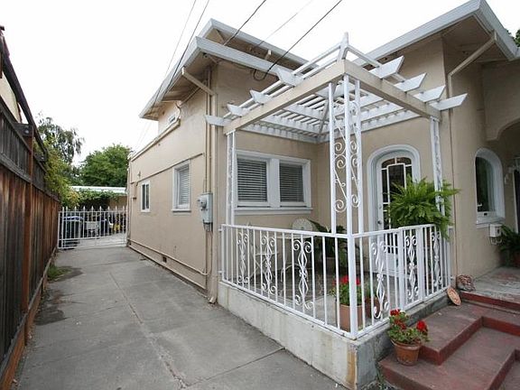 3rd image of 1534 Martin Ave