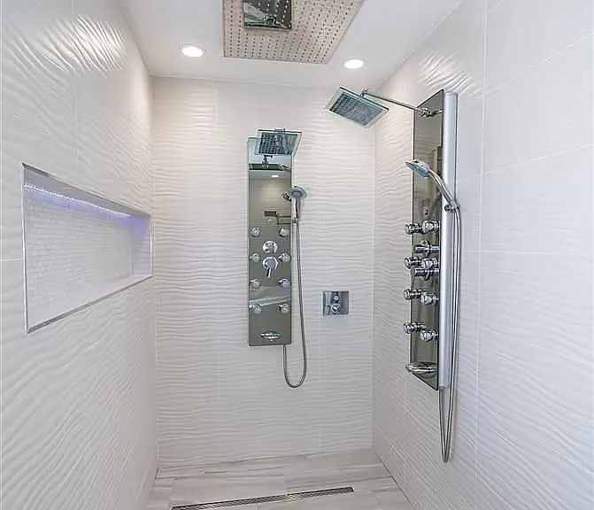 Master Bedroom 1: Shower