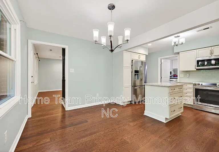 1526 Dirkson Ct — Photo 3