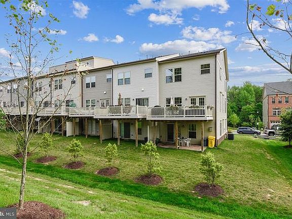 2nd image of 2729 Prospect Hill Dr