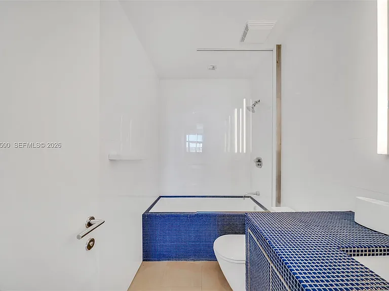 151 Crandon Blvd #500 — Photo 22