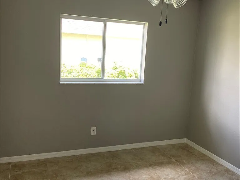 1732 SW 31st Ln — Photo 12