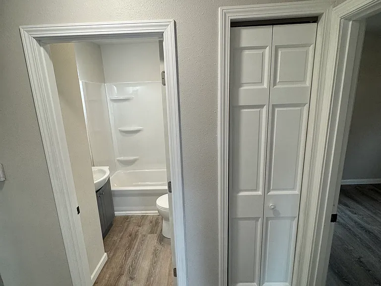 107 Lakeview Dr — Photo 13