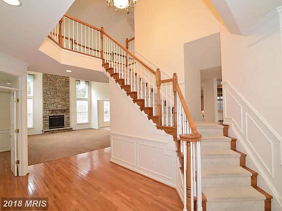2nd image of 21377 Glebe View Dr