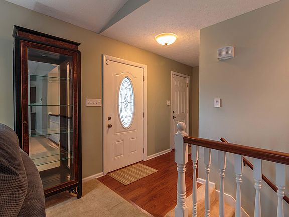 3rd image of 2056 Scenic Dr NW