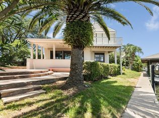 22 Lebrun Ct, Galveston, TX 77551