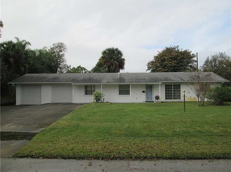 1st image of 875 26th Ave