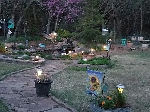 Garden lights up eve