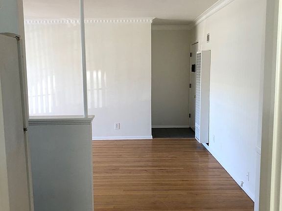 5th image of 222 Idaho Ave #2