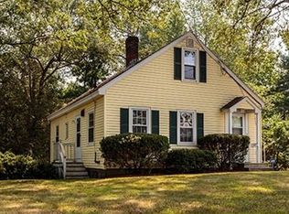 10 Columbia St, North Chelmsford, MA 01863