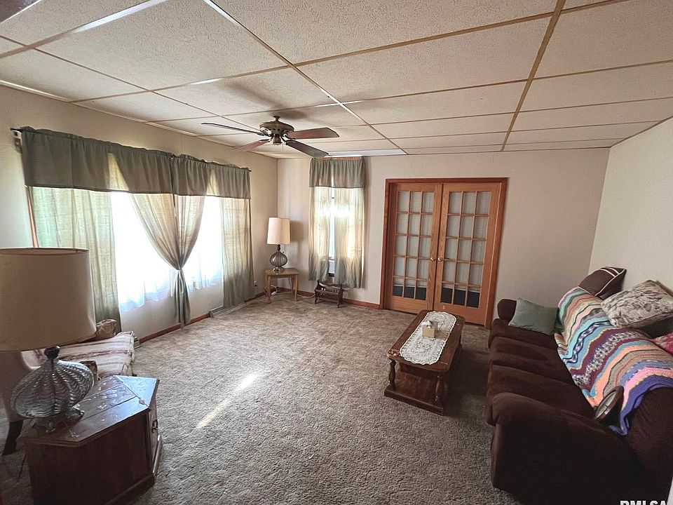 409 S Madison St, Kinmundy, IL 62854 MLS EB451080 Zillow