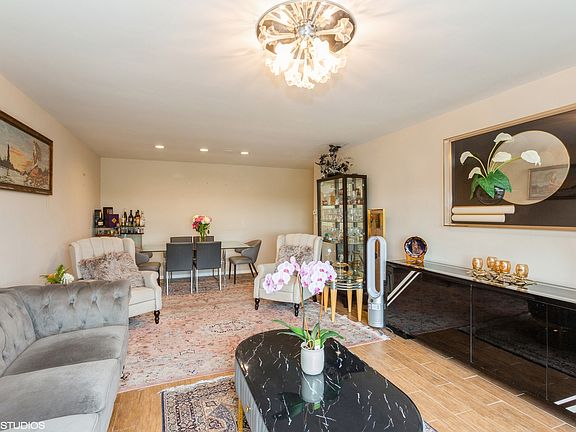 5th image of 4601 W Touhy Ave APT 715