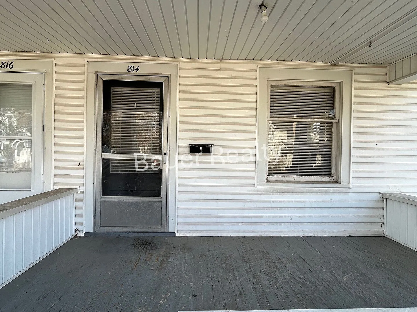 sm — Photo 4