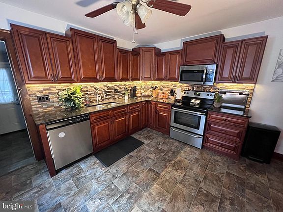 4th image of 20 Intervilla Ave