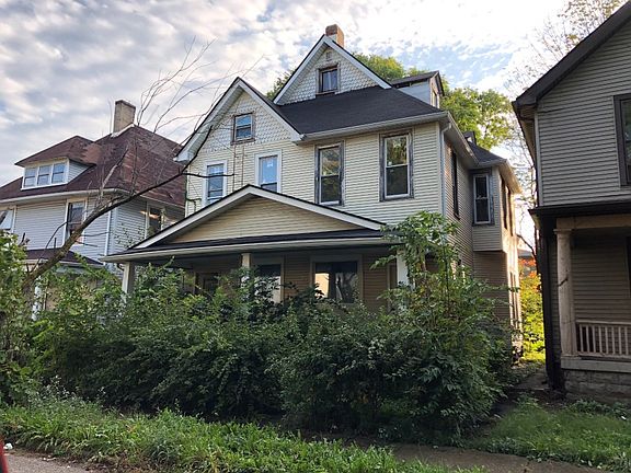 3rd image of 2347 N Kenwood Ave