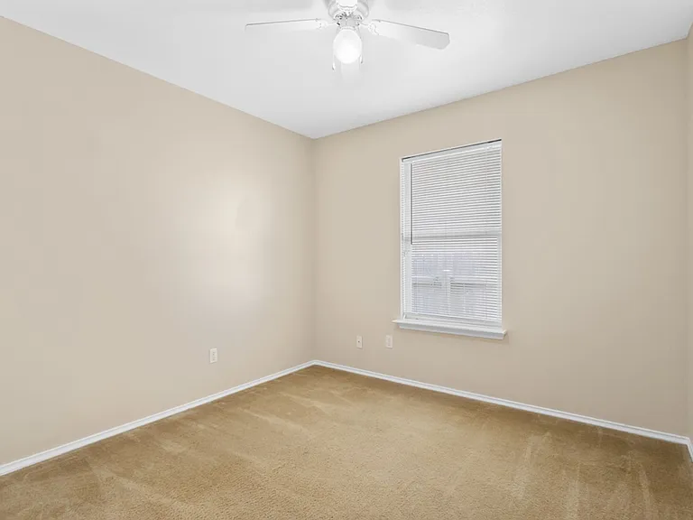 8304 Heights Valley — Photo 13