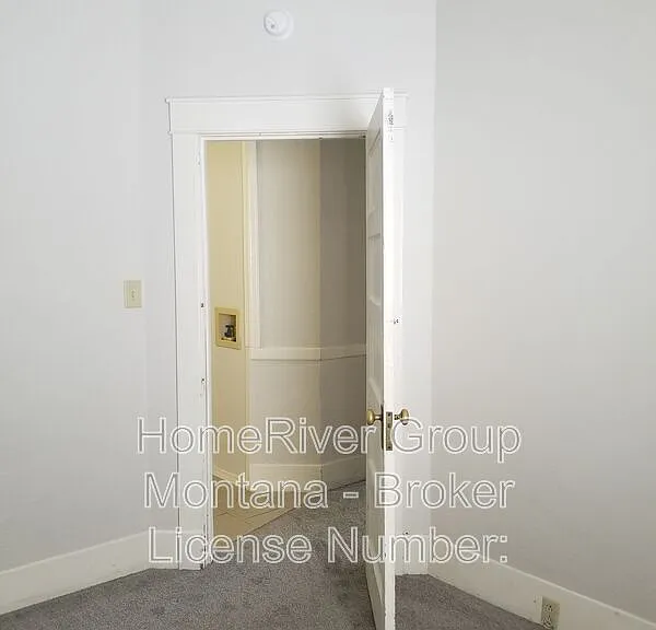 540 S 3rd St W — Photo 10