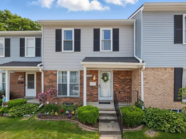 37383 Charter Oaks Blvd, Clinton Township, MI 48036