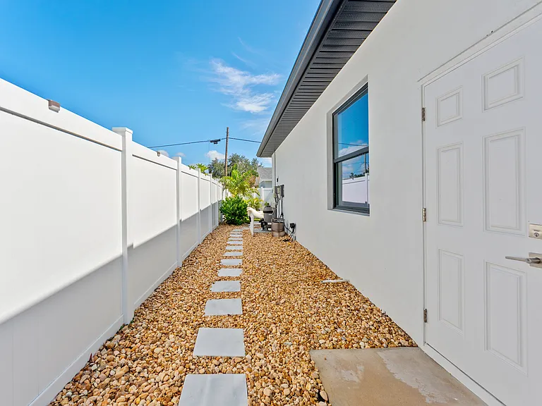 3701 W Leila Ave — Photo 17