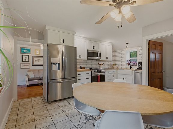 5th image of 22 Hathaway Rd