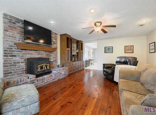 13901 Carolyn St, Walker, LA 70785