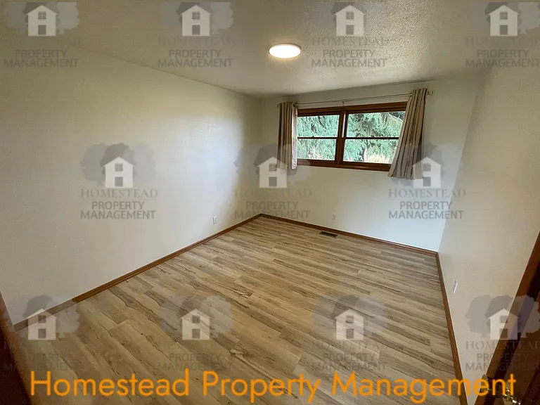 8555 Clow Corner Rd — Photo 5