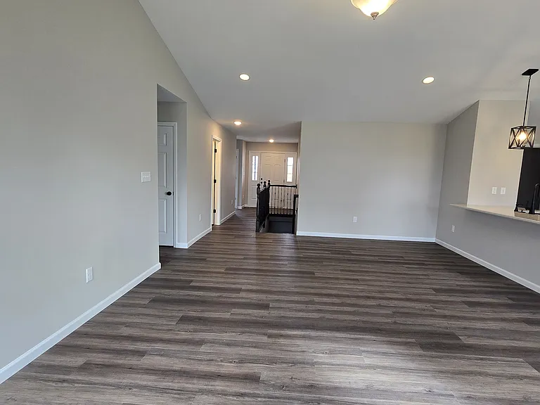 502 Apple Orchard Ln — Photo 4
