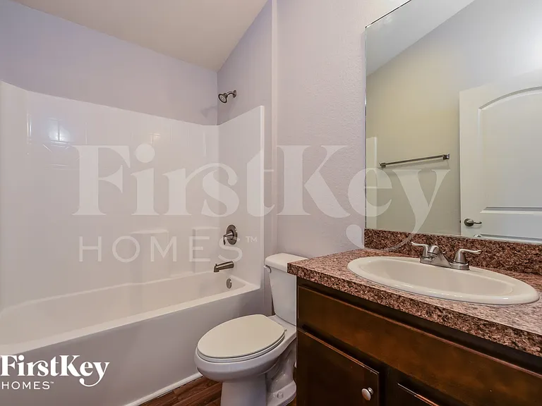 2716 NW 3rd Ave — Photo 17