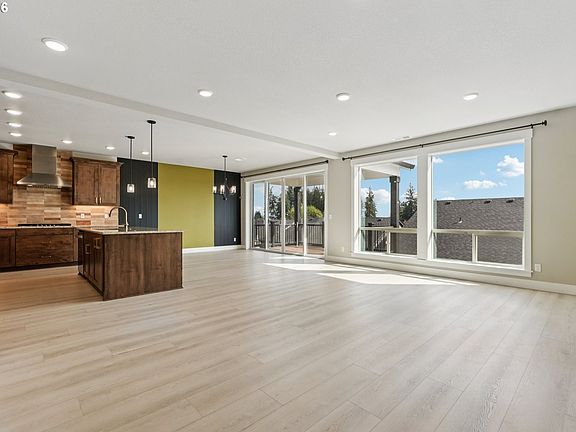 3rd image of 15154 SW Flatcreek Ln #1