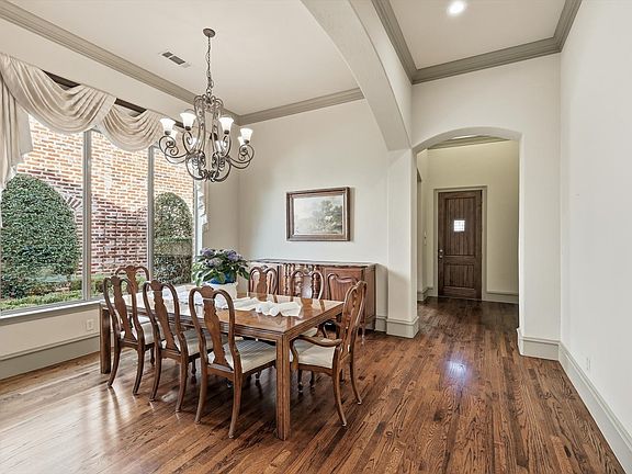 4th image of 5572 Foard Dr